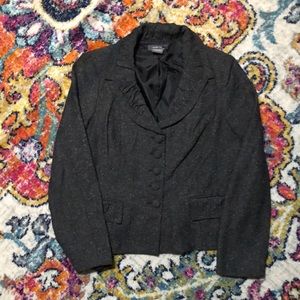 🎈George Black & White Ruffle Collar Tweed Blazer